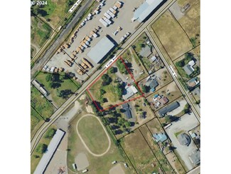 631 E 5th Ave, Riddle, OR 97469