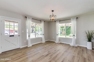 2030 N 38th Place, Phoenix, AZ 85008
