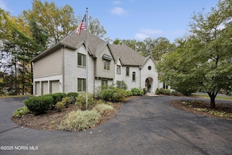 5220 S Oak Ct, Toledo, OH 43623