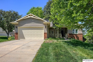 5748 N 80th St, Omaha, NE 68134