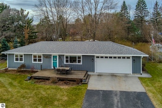 503 Green Acres St, Bellaire, MI 49615