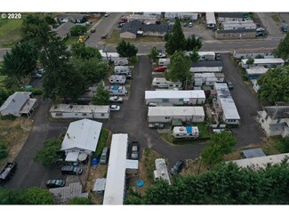 334 E 5th Ave, Riddle, OR 97469