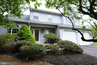 12 Hunters Ln, Telford, PA 18969