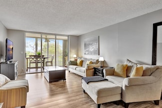 3503 Oaks Way Unit 405, Pompano Beach, FL 33069