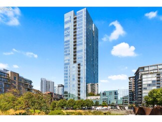 1075 NW Northrup St Unit 204, Portland, OR 97209