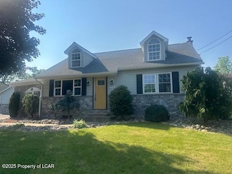 304 E New Market St, Freeburg, PA 17827