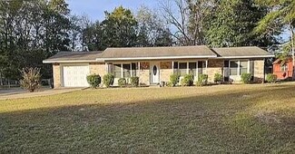 58 Lakeside Dr, Eufaula, AL 36027