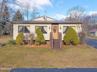 118 Dawson Rd, Schenectady, NY 12302