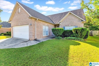 2250 Forest Lakes Ln, Sterrett, AL 35147