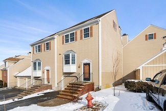 6 Weatherly Dr, Salem, MA 01970