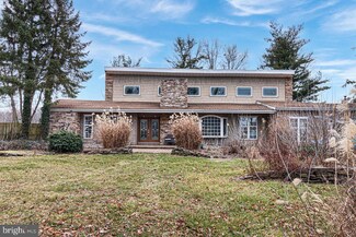 38 Windswept Dr, Trenton, NJ 08690