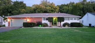 926 3rd Ave, Troy, NY 12182