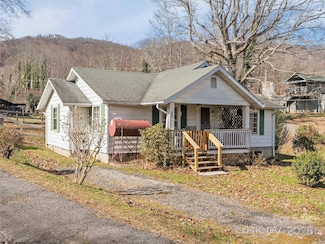 396 Will Hyatt Rd, Waynesville, NC 28786