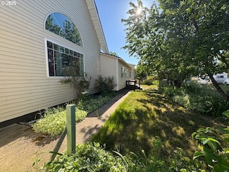 422 NW 2nd St, Goldendale, WA 98620