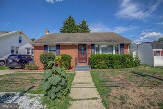51 S Lippincott Ave, Maple Shade, NJ 08052