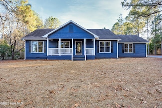103 Sage Ct, West End, NC 27376