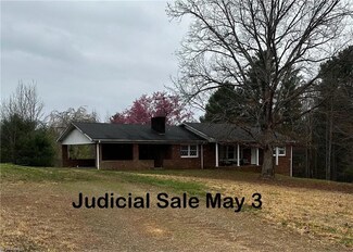 630 Jones Dancy St, North Wilkesboro, NC 28659