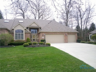 8983 Whispering Pine Curve, Sylvania, OH 43560