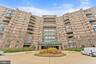 8350 Greensboro Dr Unit 807 AND 809, McLean, VA 22102
