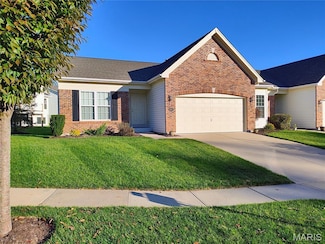 160 New Holland Dr, Chesterfield, MO 63017