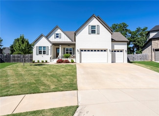 900 SW Clarendon Ave, Bentonville, AR 72713