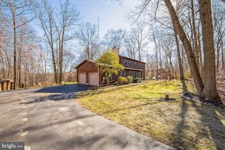 568 Friendship Dr, Honey Brook, PA 19344