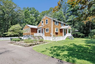 39 Clover Dr, Wilton, CT 06897