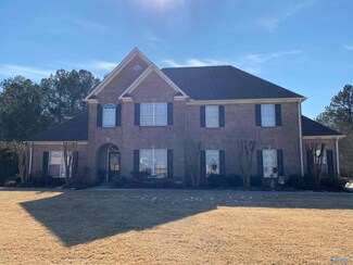2820 Summerwind Dr SE, Decatur, AL 35603