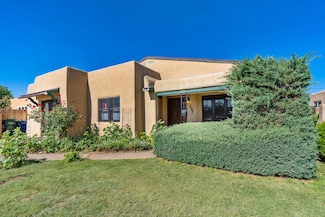 1222 Vitalia St, Santa Fe, NM 87505