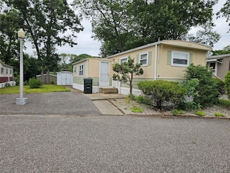 1964 River Rd Unit 37, Calverton, NY 11933