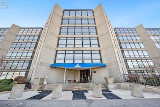 711 W Lakeshore Dr Unit 602, Port Clinton, OH 43452
