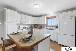 7005 S 74th St Unit 306, La Vista, NE 68128