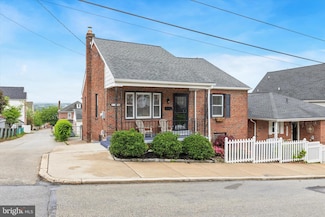 537 Prospect St, Bridgeport, PA 19405