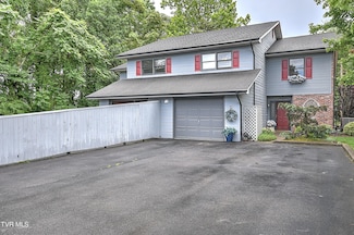 11 Windridge Ct, Johnson City, TN 37601