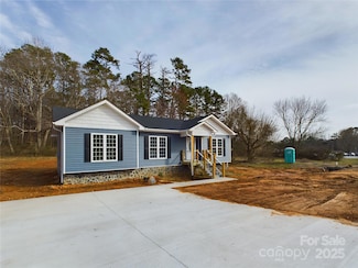 64 N Highland Ave, Granite Falls, NC 28630