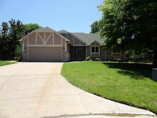 2135 S Cooper Ct, Wichita, KS 67207