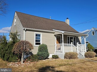 8 Forman Dr, Trenton, NJ 08690
