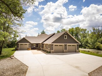491 Old Glory Dr NE, Alexandria, MN 56308
