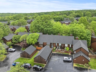 4796 Crazy Horse Ln, Westerville, OH 43081