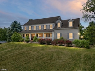 1 Cheshire Ct, Lebanon, NJ 08833