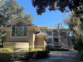 8 Leamington Place, Hilton Head Island, SC 29928