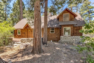 25861 Hill St, Idyllwild-Pine Cove, CA 92549