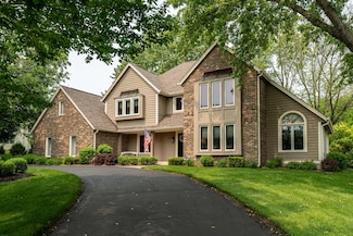 4720 Three Meadows Dr, Brookfield, WI 53005