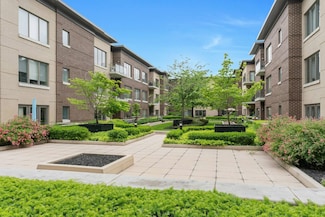 100 Eton Row Unit 202, Weehawken, NJ 07086