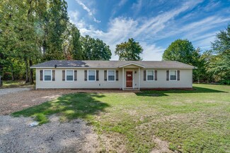 805 Maloma Rd, Tool, TX 75143