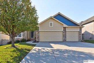 9908 Olive St, La Vista, NE 68128