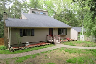223 N Moodus Rd, Moodus, CT 06469