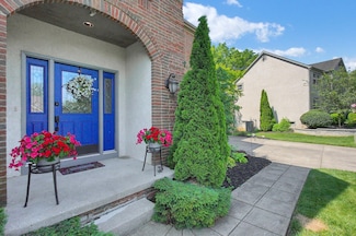 295 Woodsfield Ct, Powell, OH 43065