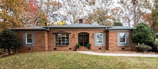 1240 10th Street Ln NW, Hickory, NC 28601