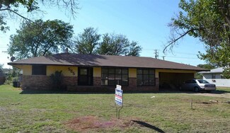 505 West Ave, Electra, TX 76360